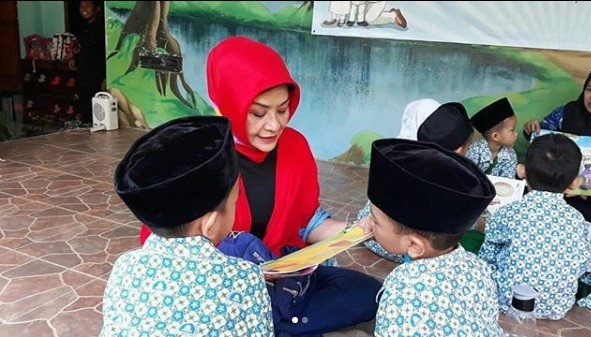 Gerakan nasional membacakan buku